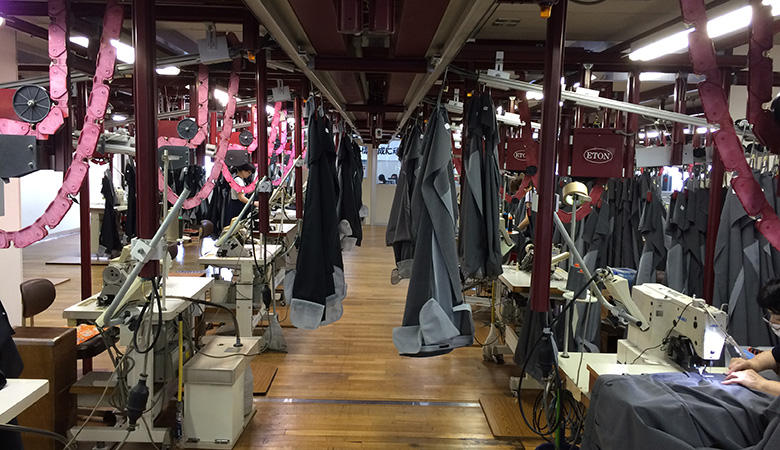 元炭鉱に200人以上が働くスラックスの町