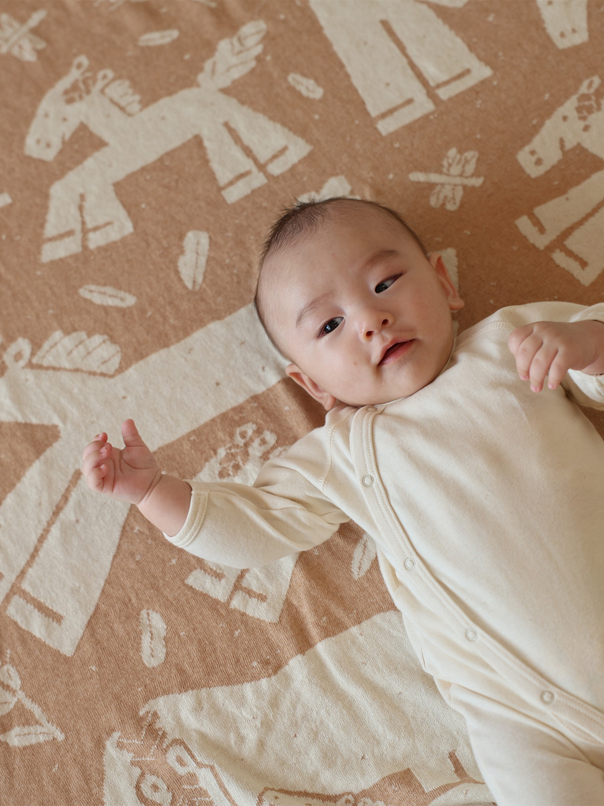 出産お祝い/午年(うま)ニットアフガン/ブラウン