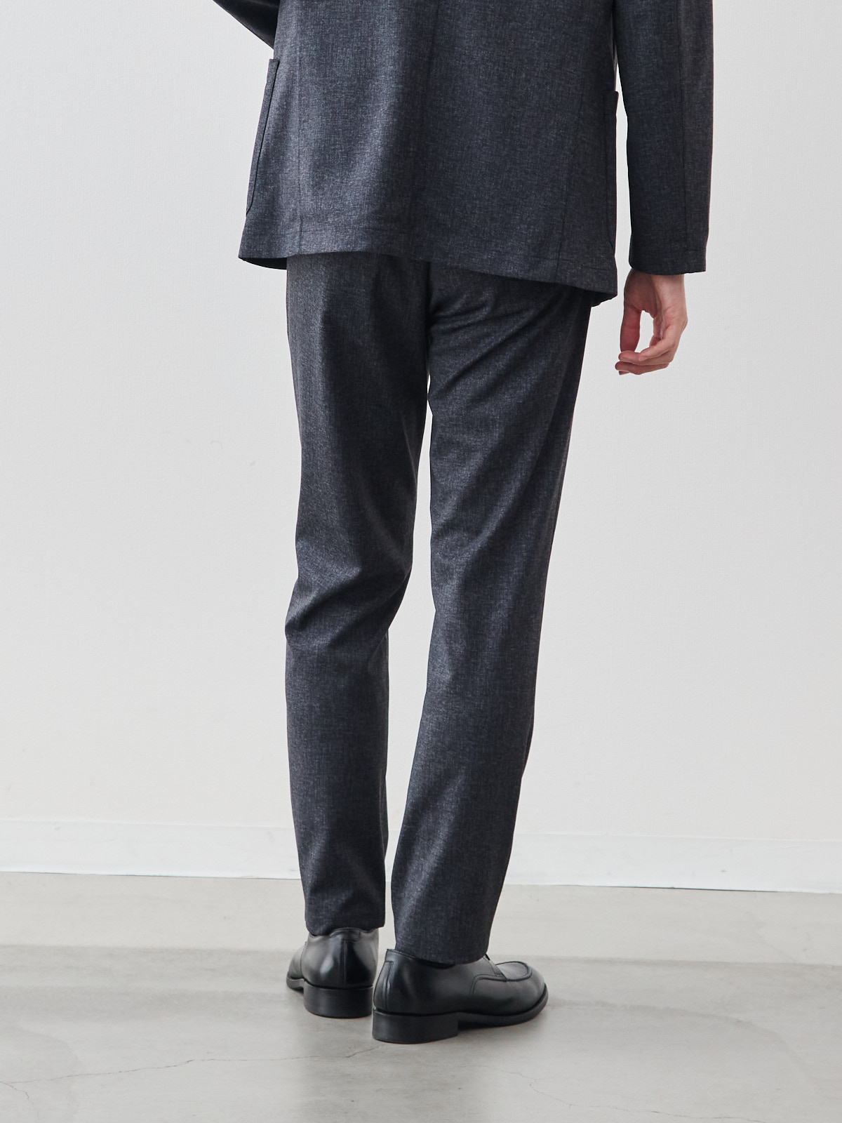 モデル 181cm 71kg サイズ L