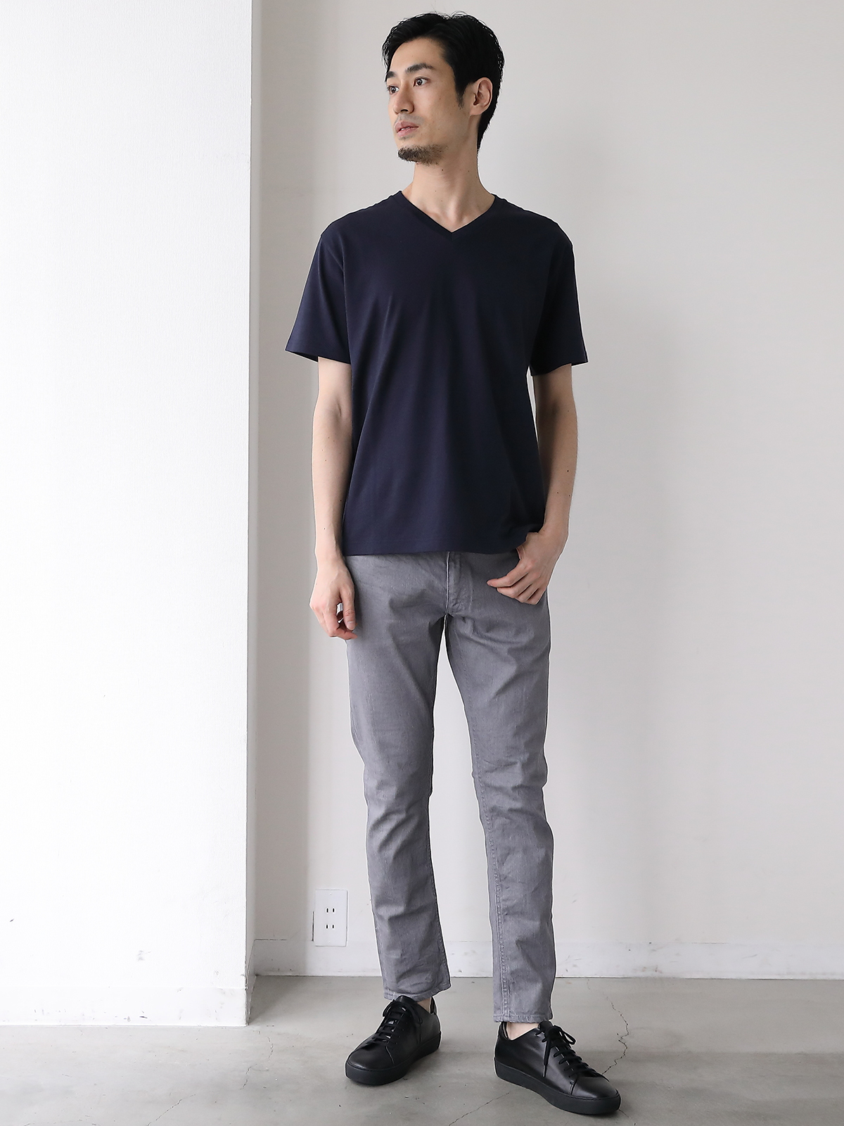 モデル 180cm 体重65kg サイズ L
