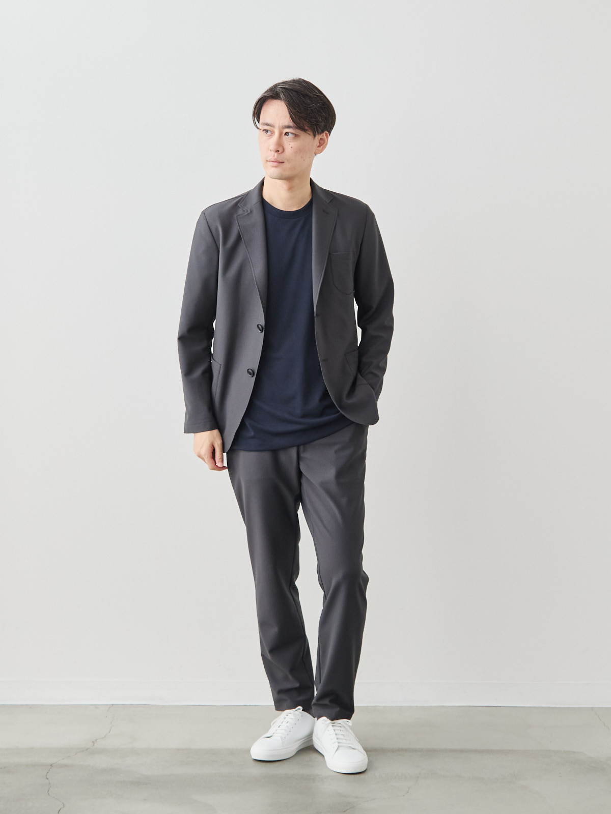 モデル 181cm 71kg サイズ L
