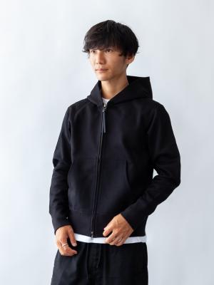 モデル 175cm 62kg サイズ M