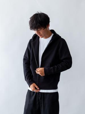 モデル 175cm 62kg サイズ M