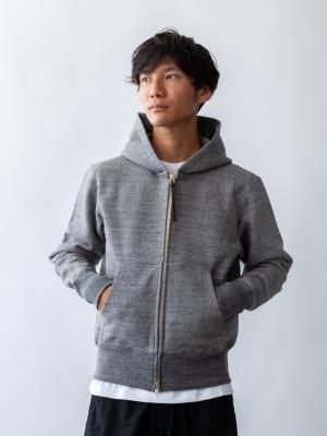 モデル 175cm 62kg サイズ M