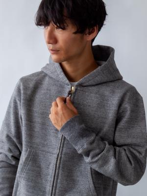 モデル 175cm 62kg サイズ M