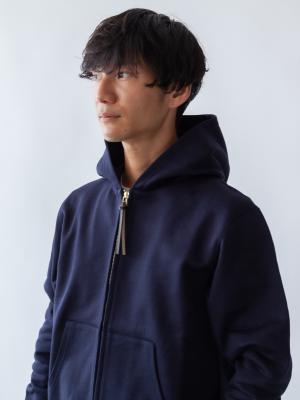 モデル 175cm 62kg サイズ M