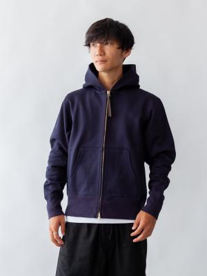 モデル 175cm 62kg サイズ M