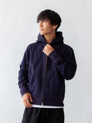 モデル 175cm 62kg サイズ M