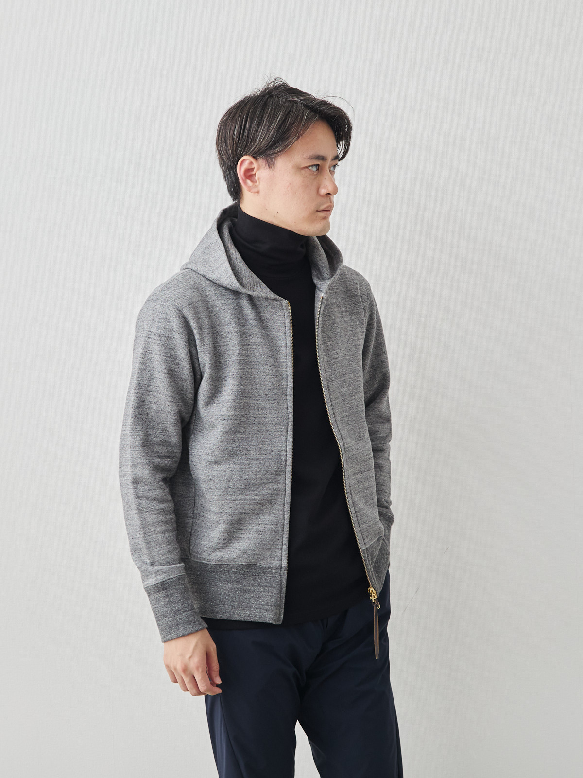 モデル 181cm 71kg サイズ L