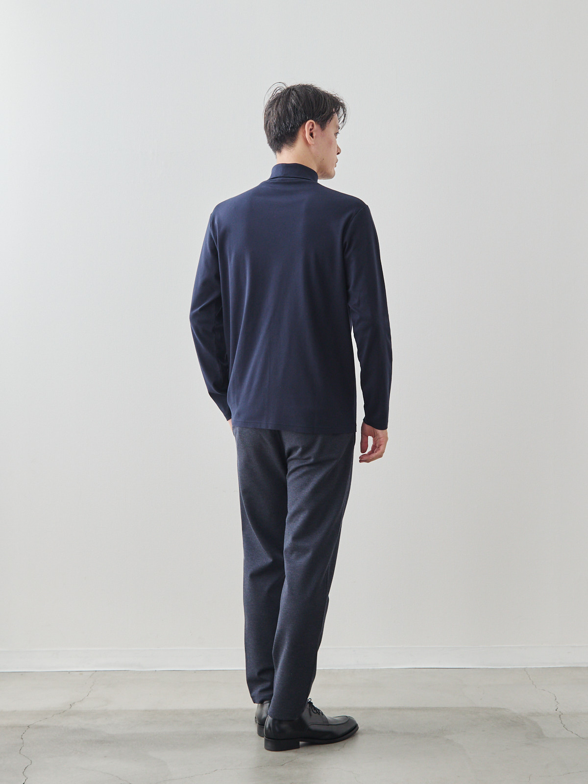 モデル 181cm 71kg サイズ L