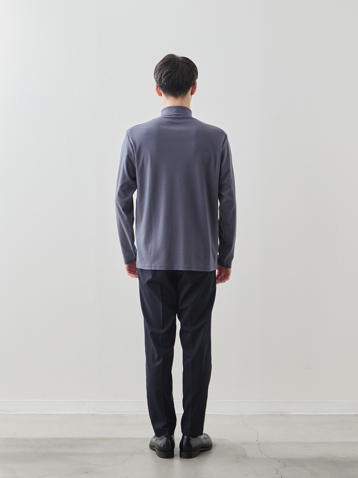 モデル 181cm 71kg サイズ L