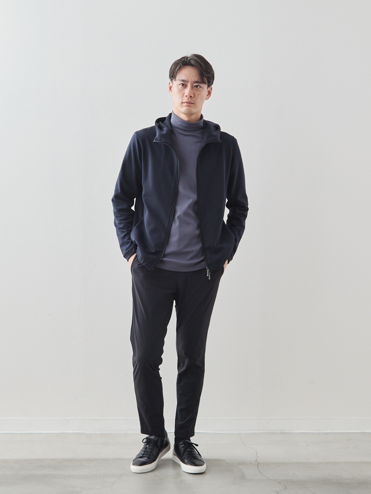 モデル 181cm 71kg サイズ L
