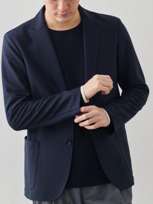 モデル 181cm 71kg サイズ L