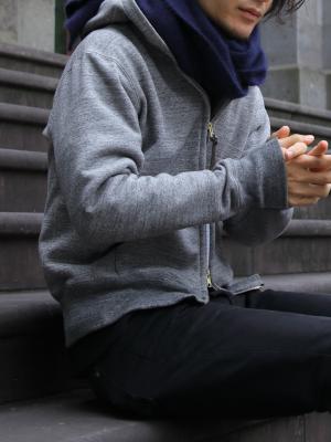 モデル 175cm 62kg サイズ L