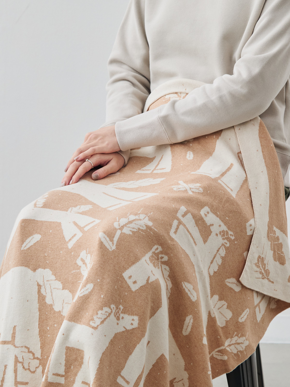 出産お祝い/午年(うま)ニットアフガン/ブラウン