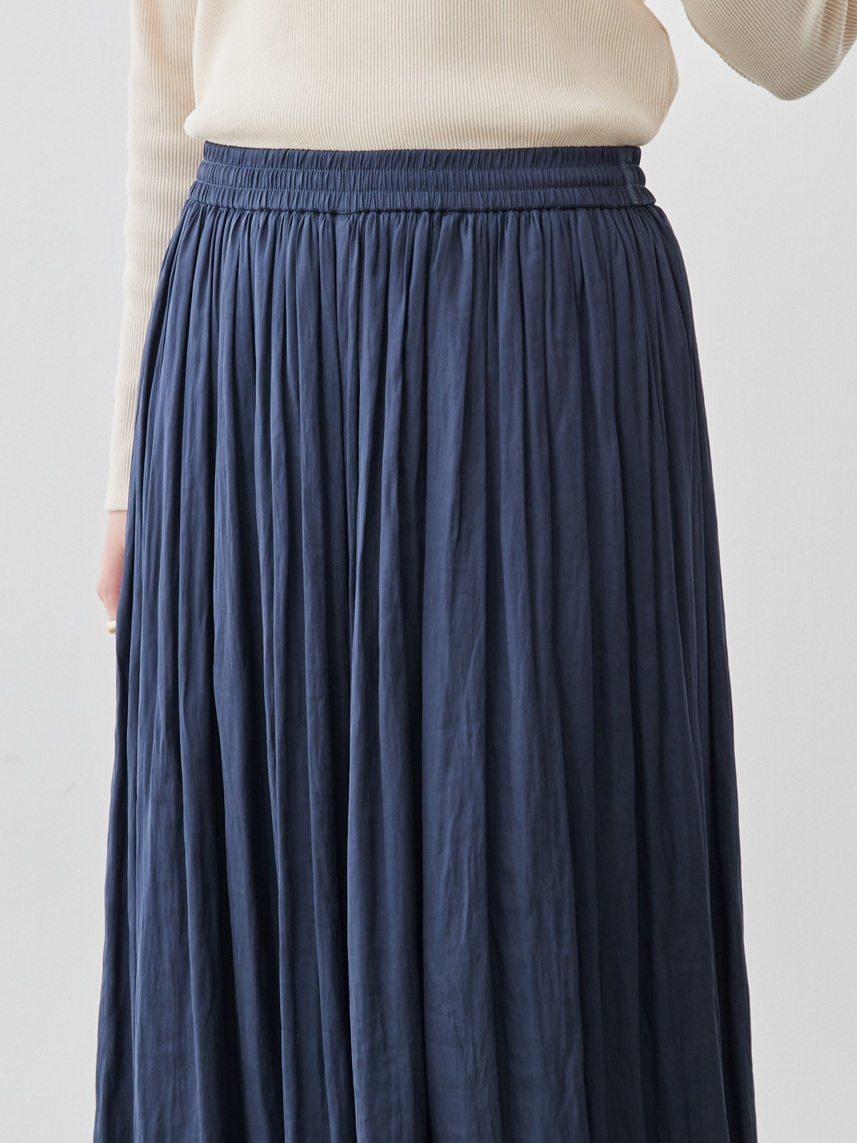 ヴィンテージサテンのフレアパンツ/ミッドナイトブルー