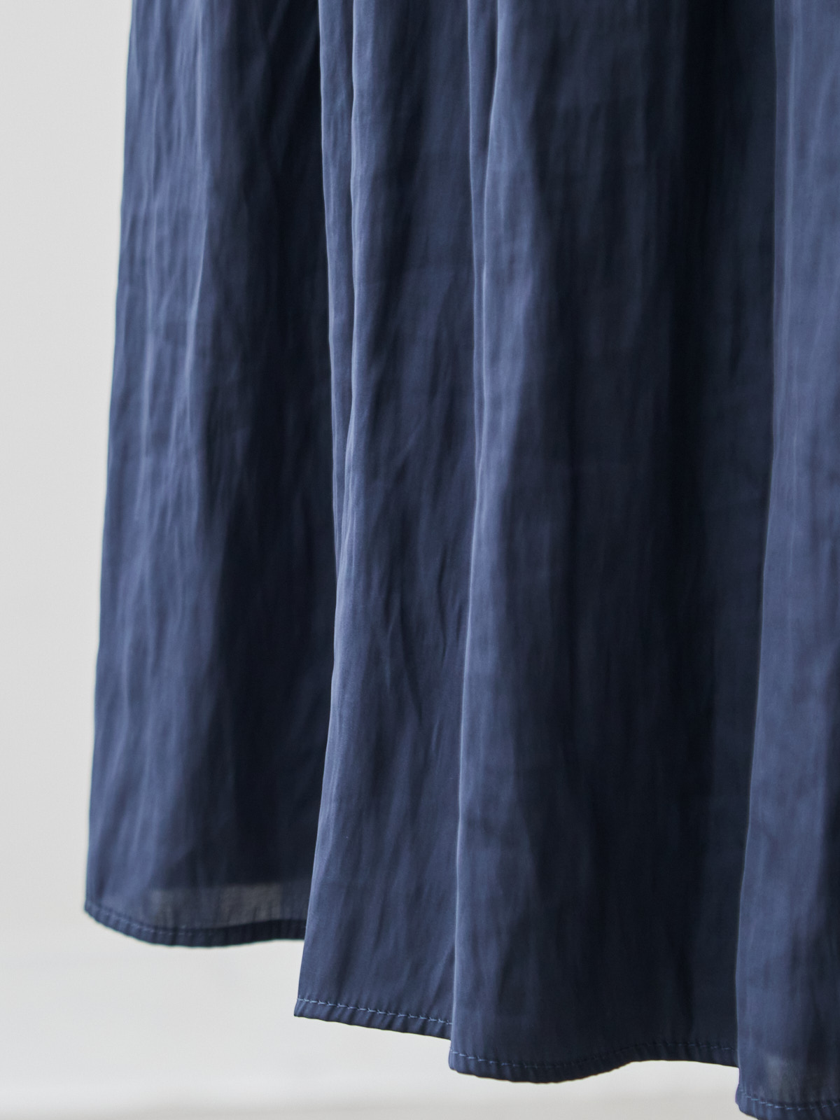 ヴィンテージサテンのフレアパンツ/ミッドナイトブルー