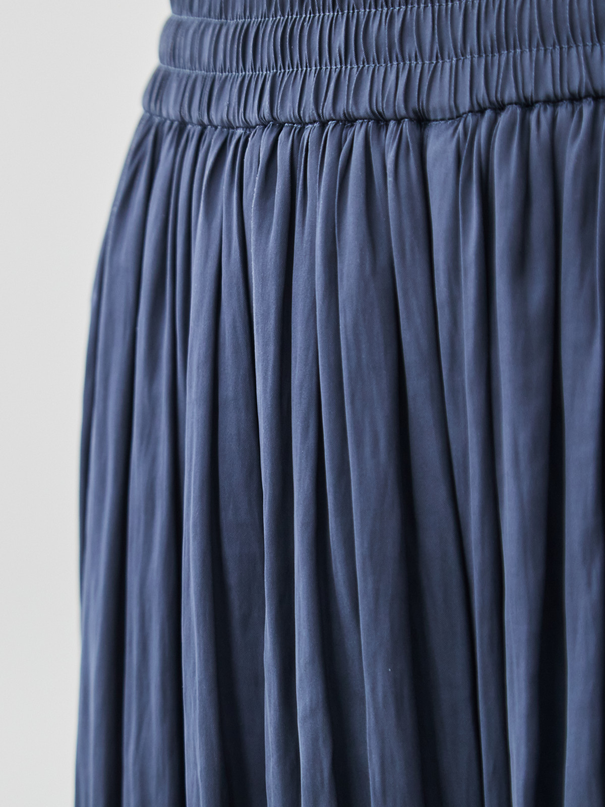 ヴィンテージサテンのフレアパンツ/ミッドナイトブルー