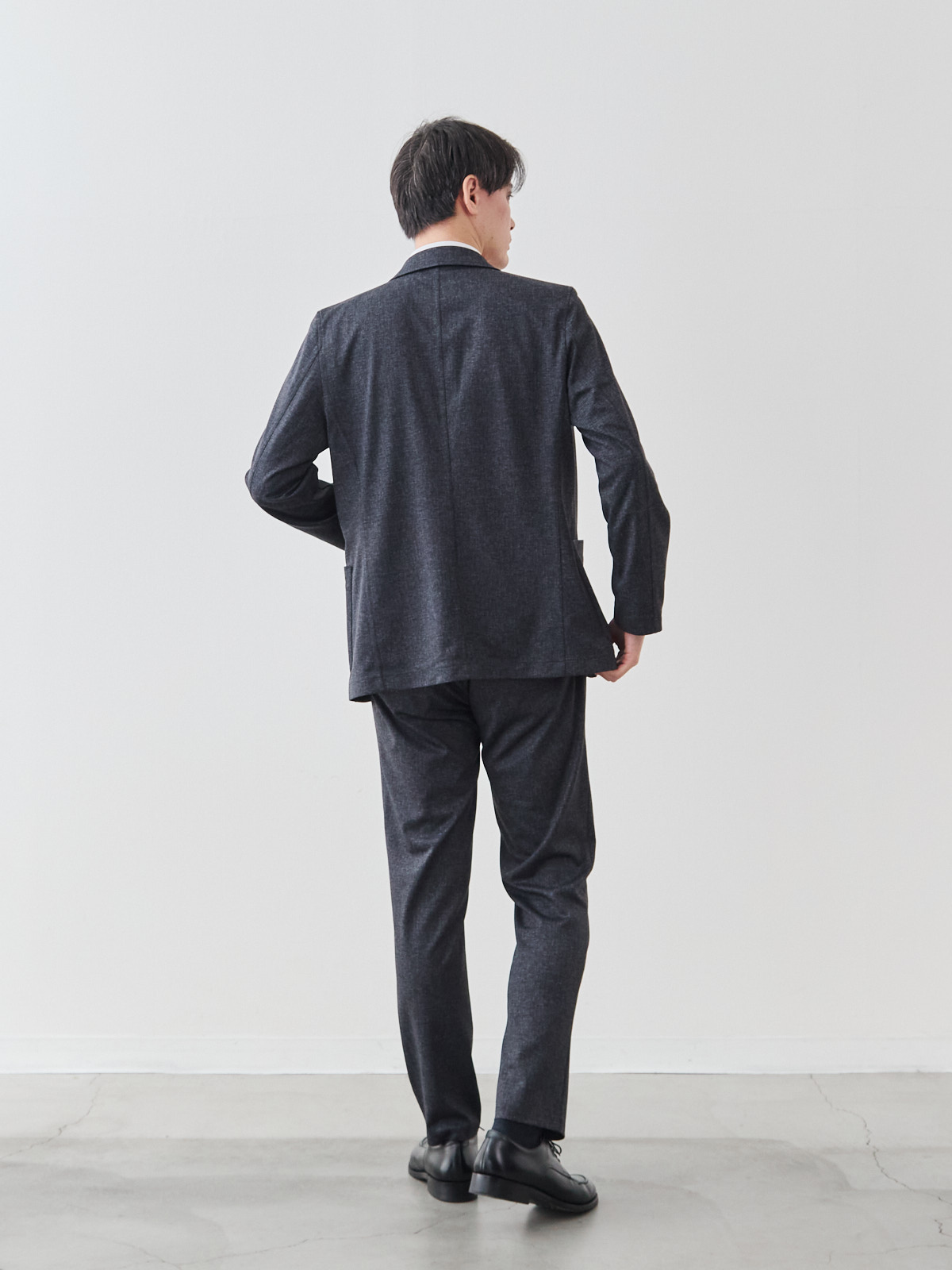 モデル 181cm 71kg サイズ L