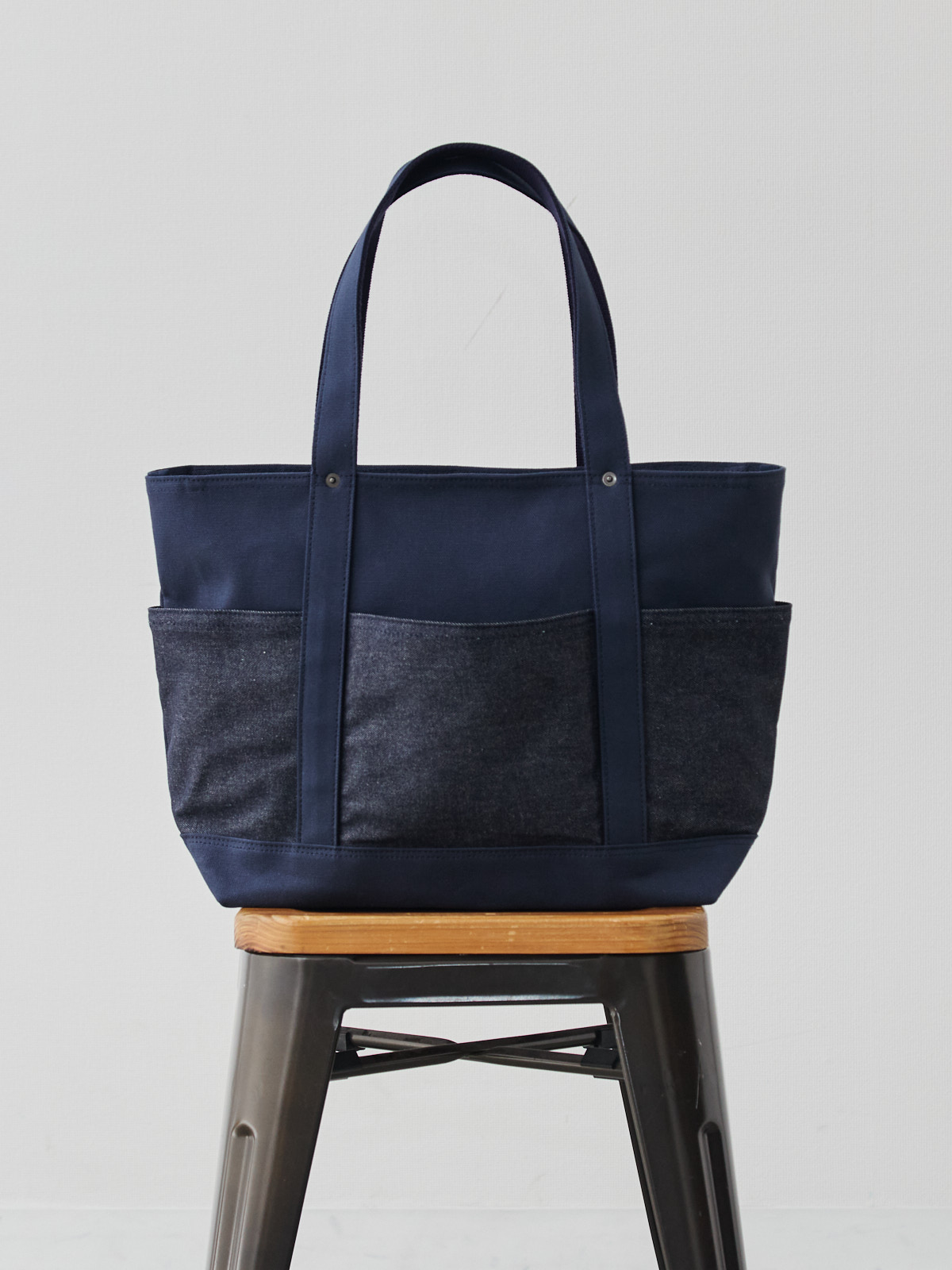 帆布×デニムの6ポケット2wayトート/ネイビー×インディゴ