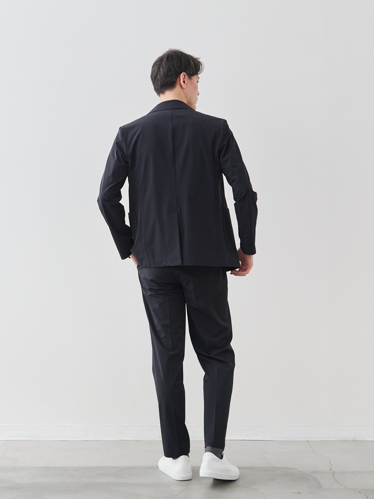 モデル 181cm 71kg サイズ L