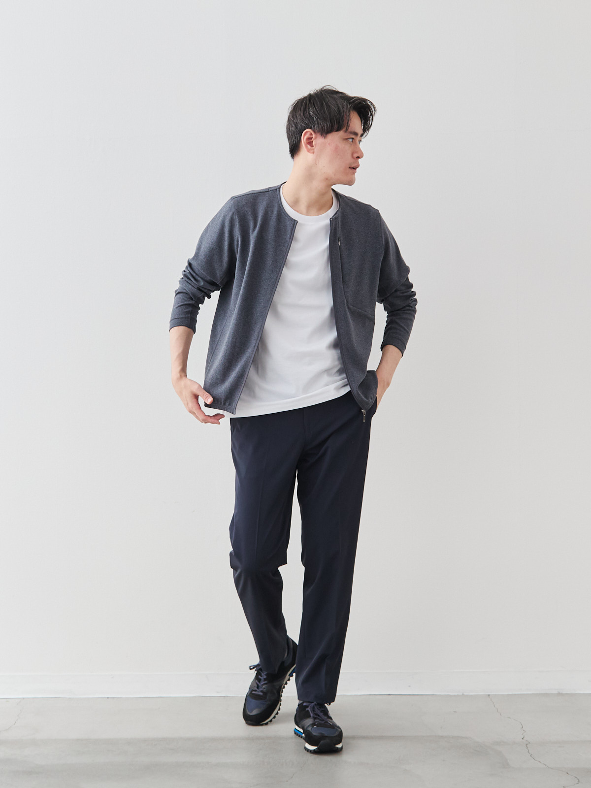 モデル 181cm 71kg サイズ L