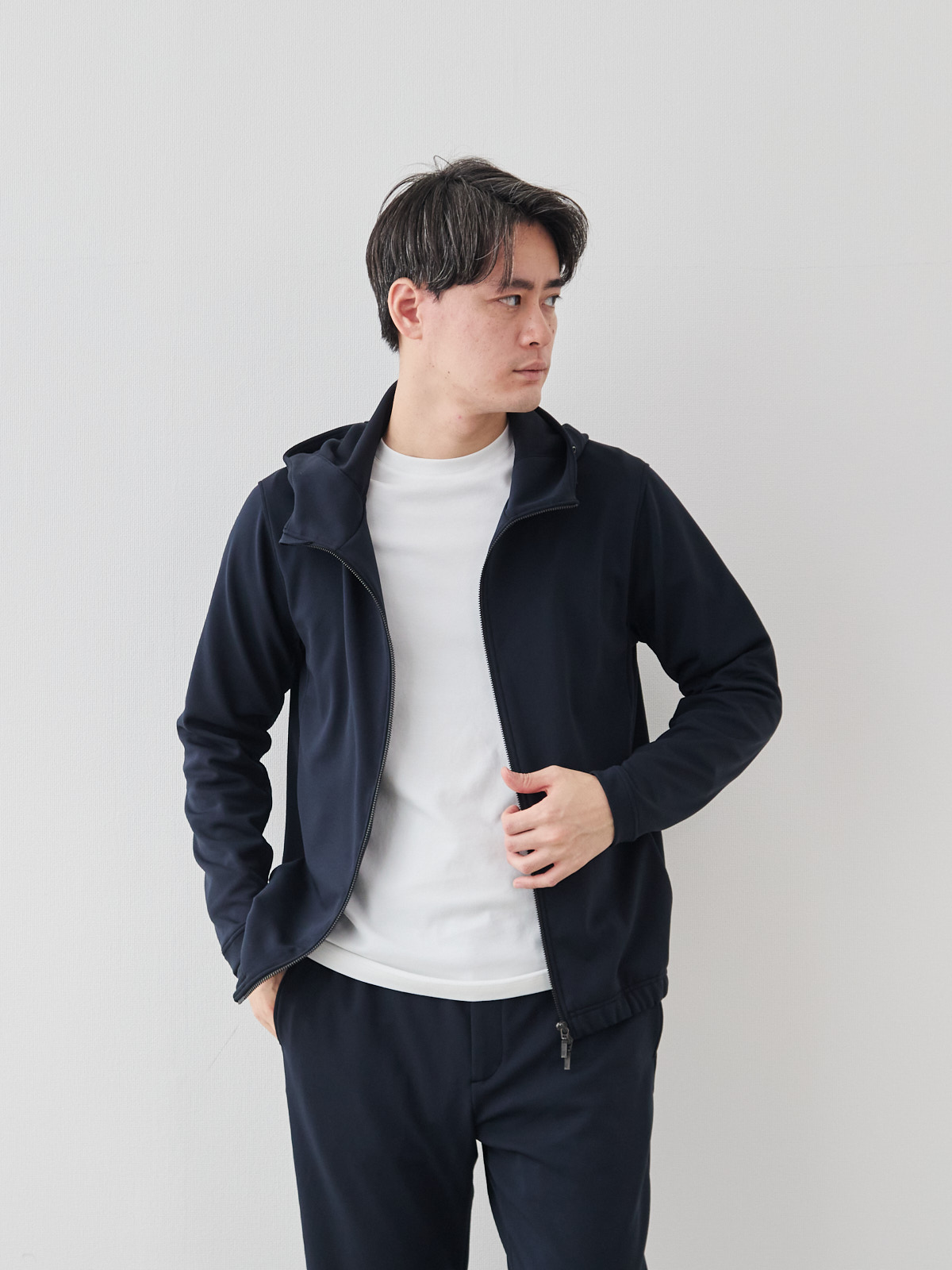 モデル 181cm 71kg サイズ L