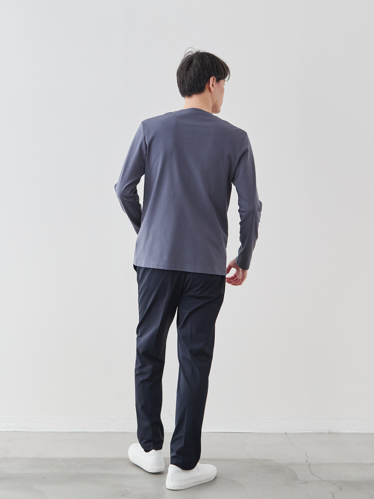 モデル 181cm 71kg サイズ L