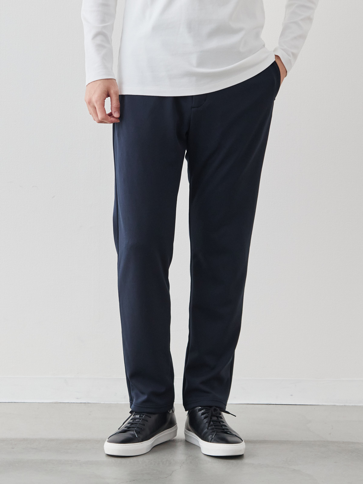 エアーイージーパンツ/テーパード/ブラック