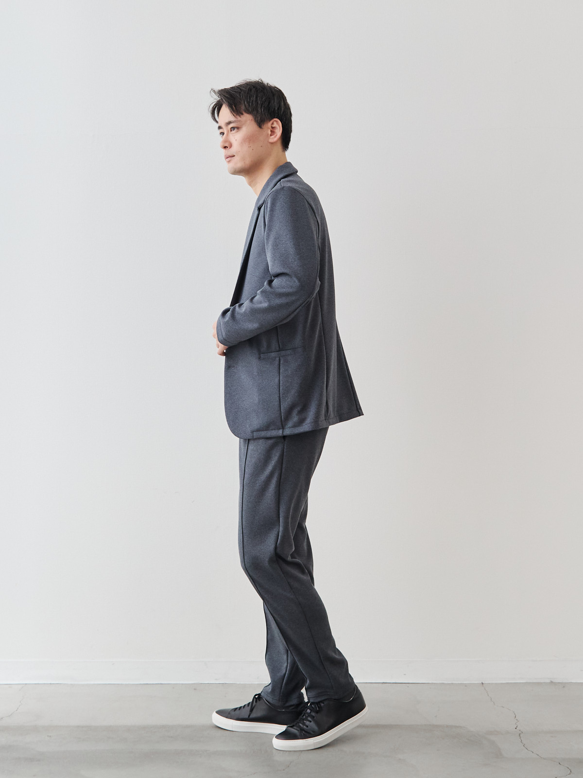 モデル 181cm 71kg サイズ L