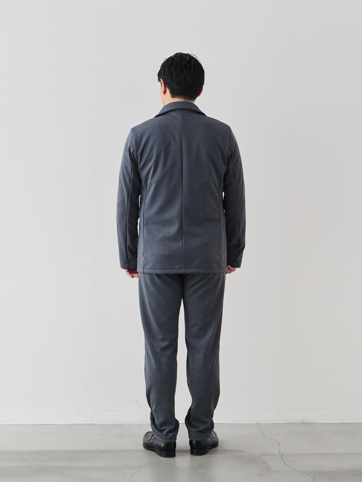 モデル 171cm 70kg サイズ L