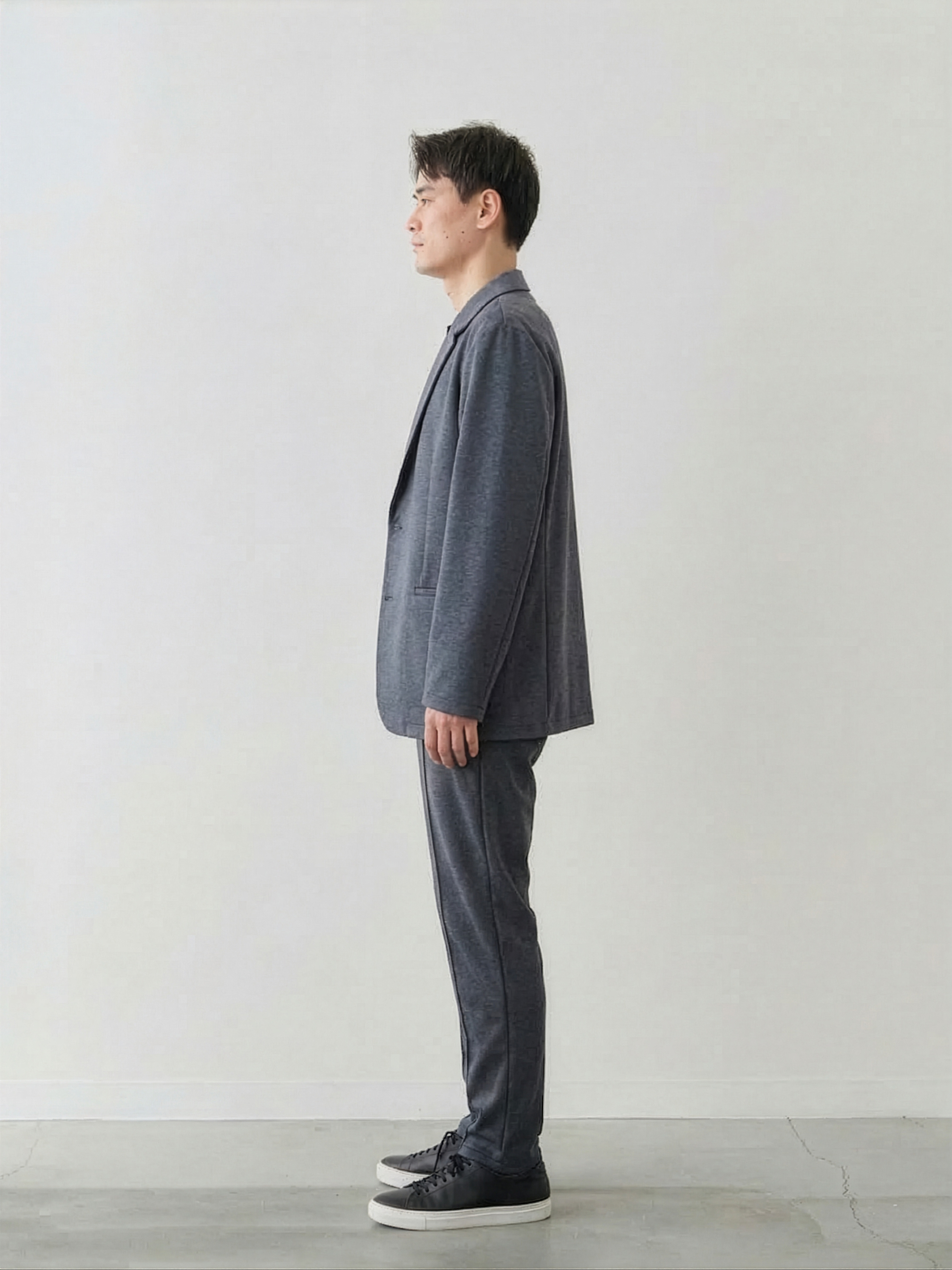 モデル 181cm 71kg サイズ LL