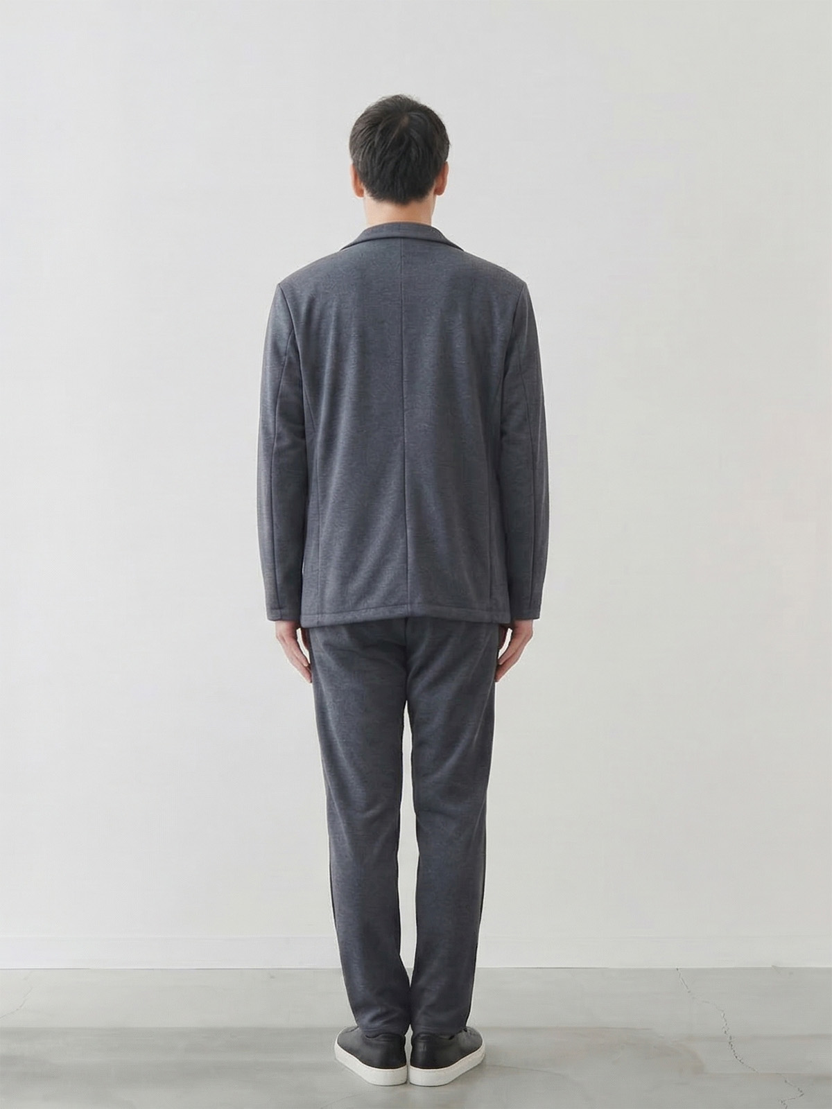 モデル 181cm 71kg サイズ LL