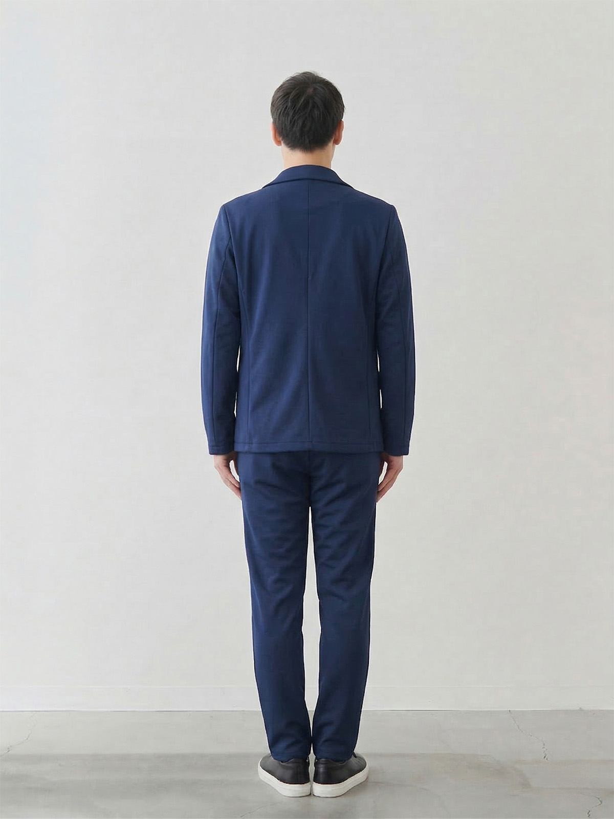 モデル 181cm 71kg サイズ L