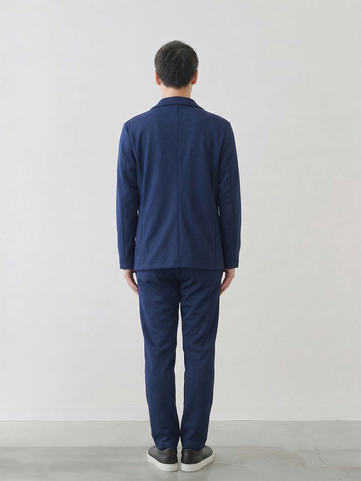 モデル 181cm 71kg サイズ LL