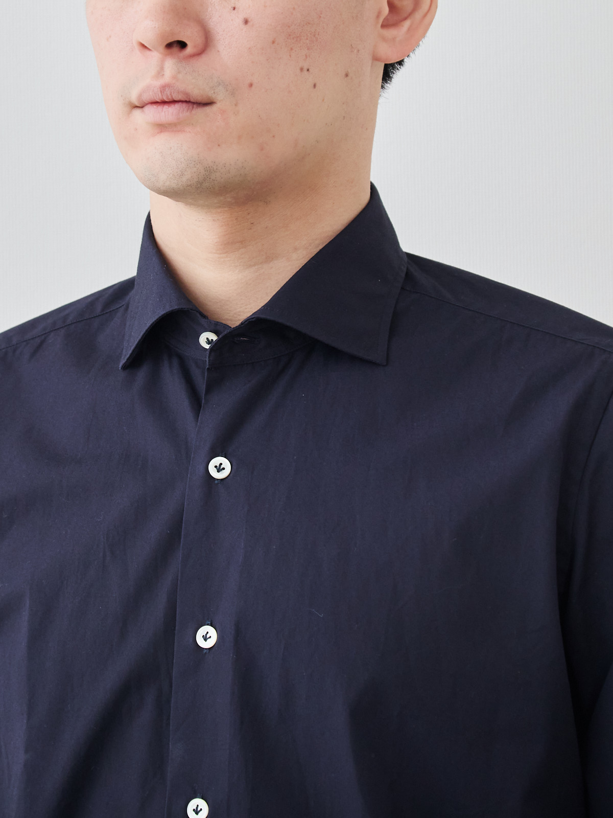 洗いざらしを楽しむ超極細コットンシャツ/ネイビー