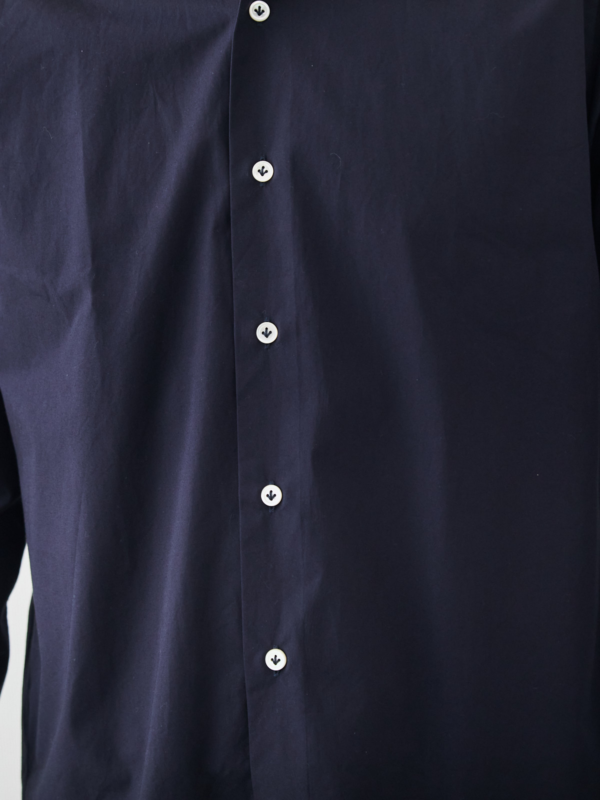 洗いざらしを楽しむ超極細コットンシャツ/ネイビー