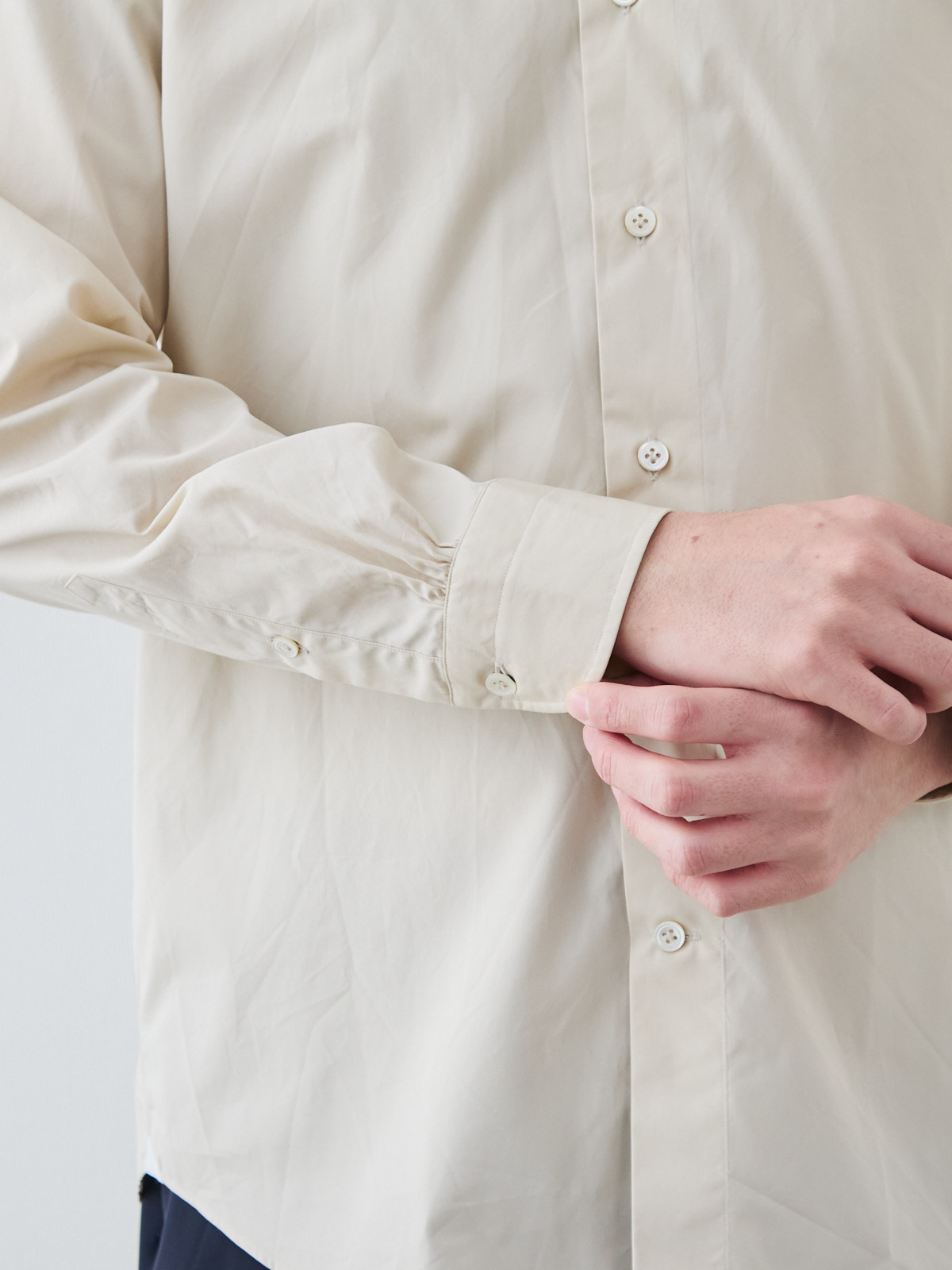 洗いざらしを楽しむ超極細コットンシャツ/ベージュ