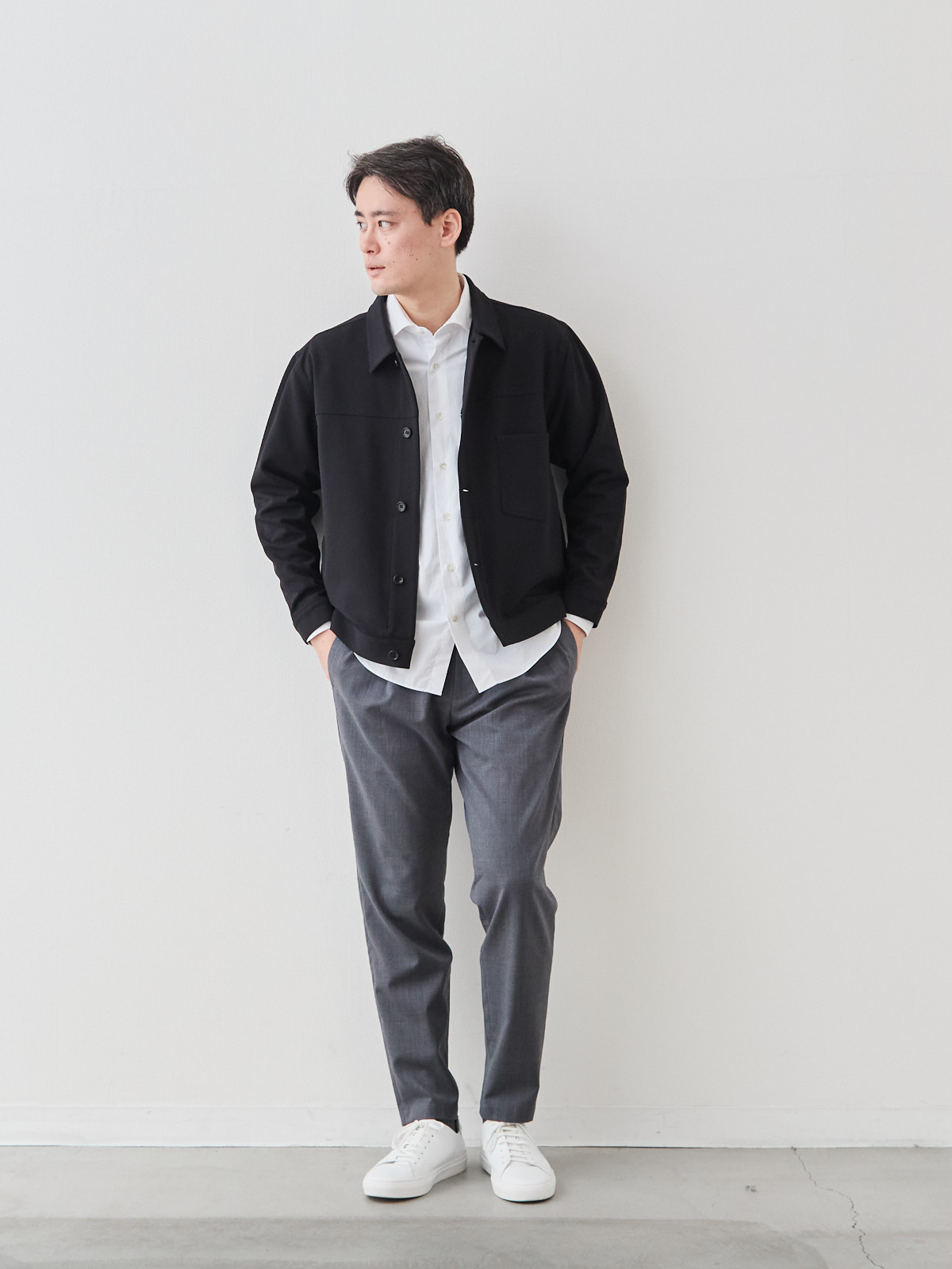 洗いざらしを楽しむ超極細コットンシャツ/ホワイト モデル 181cm 71kg サイズ L