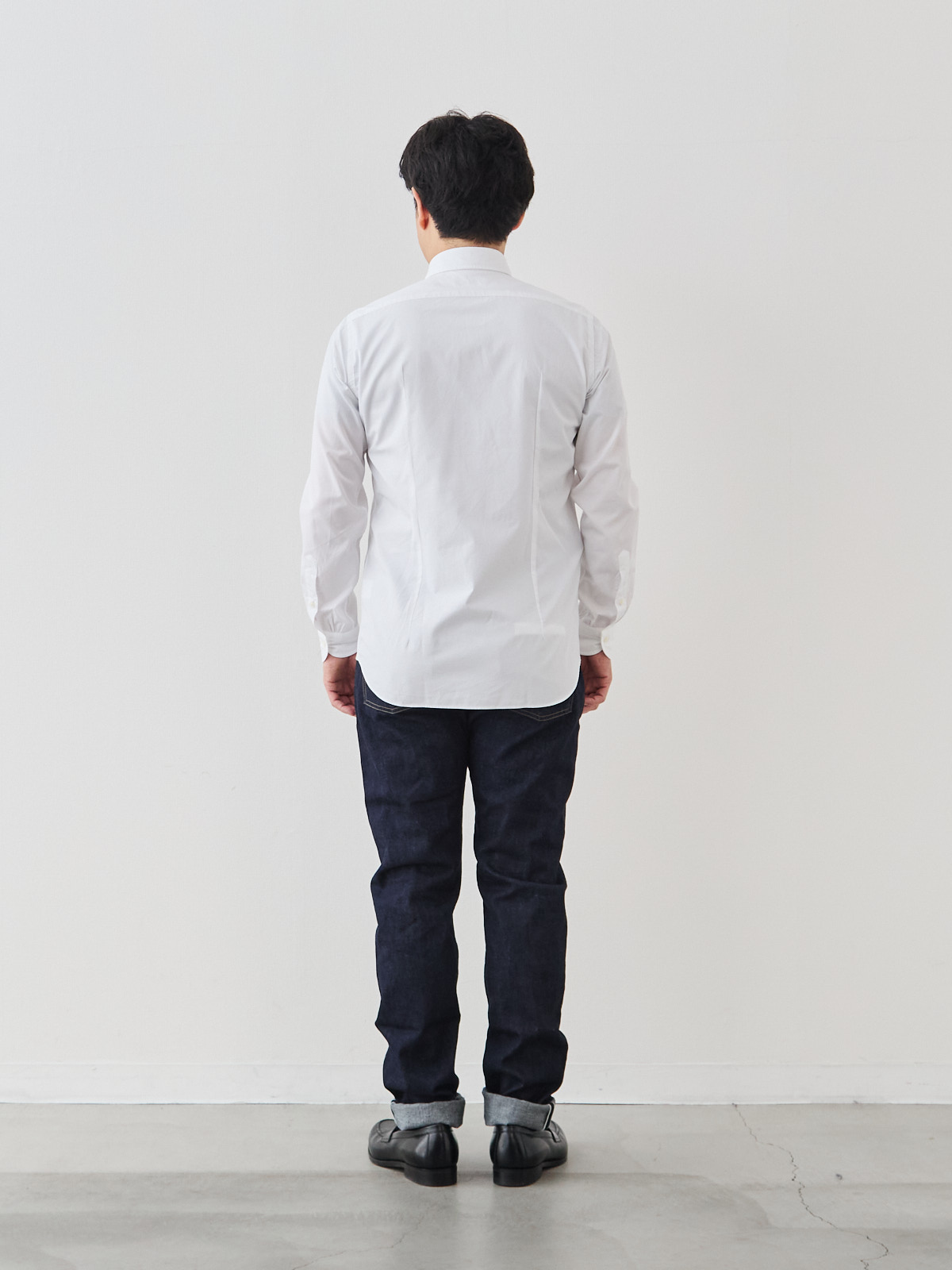 洗いざらしを楽しむ超極細コットンシャツ/ホワイト モデル 171cm 70kg サイズ M