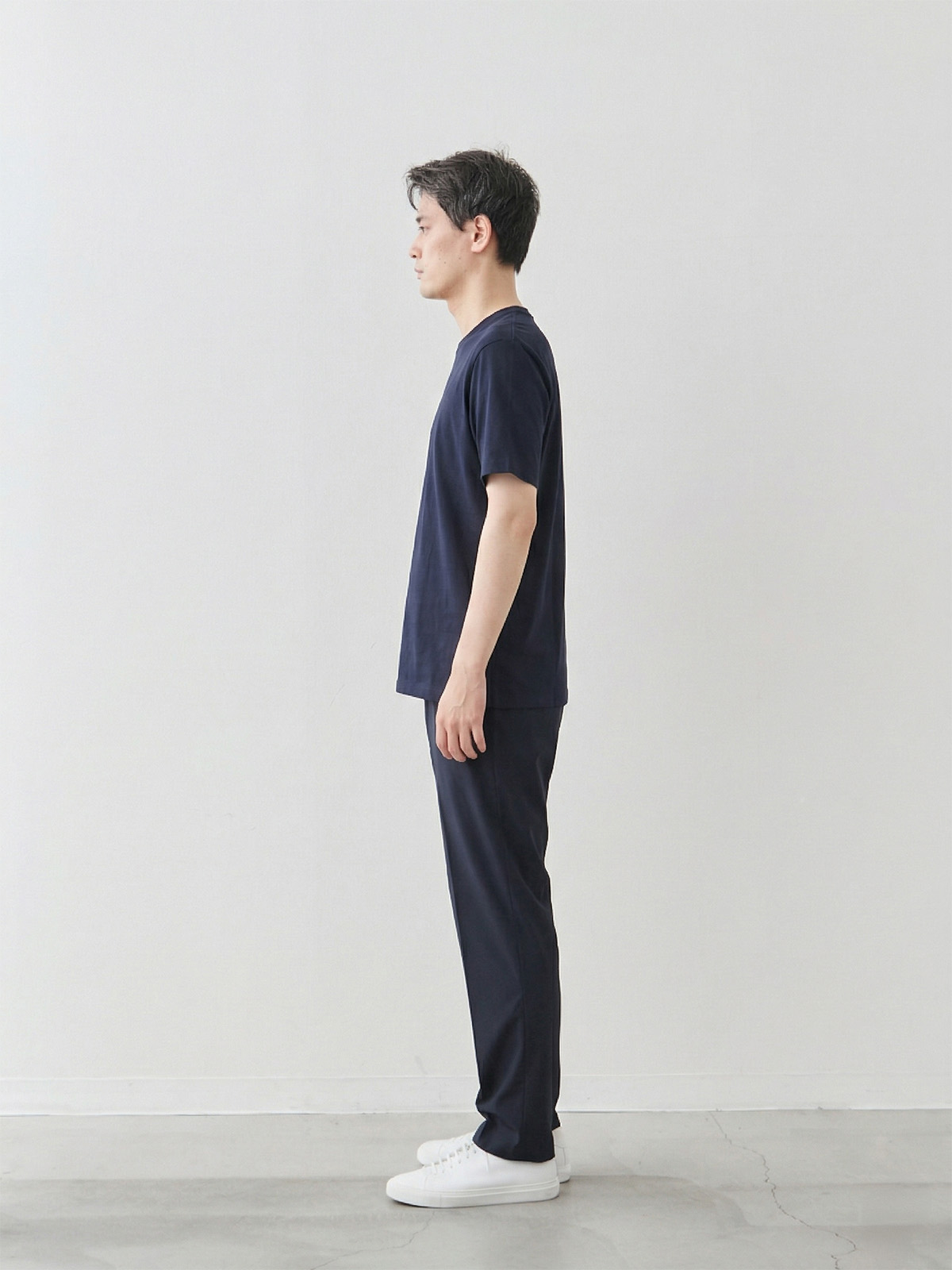 モデル 181cm 71kg サイズ LL