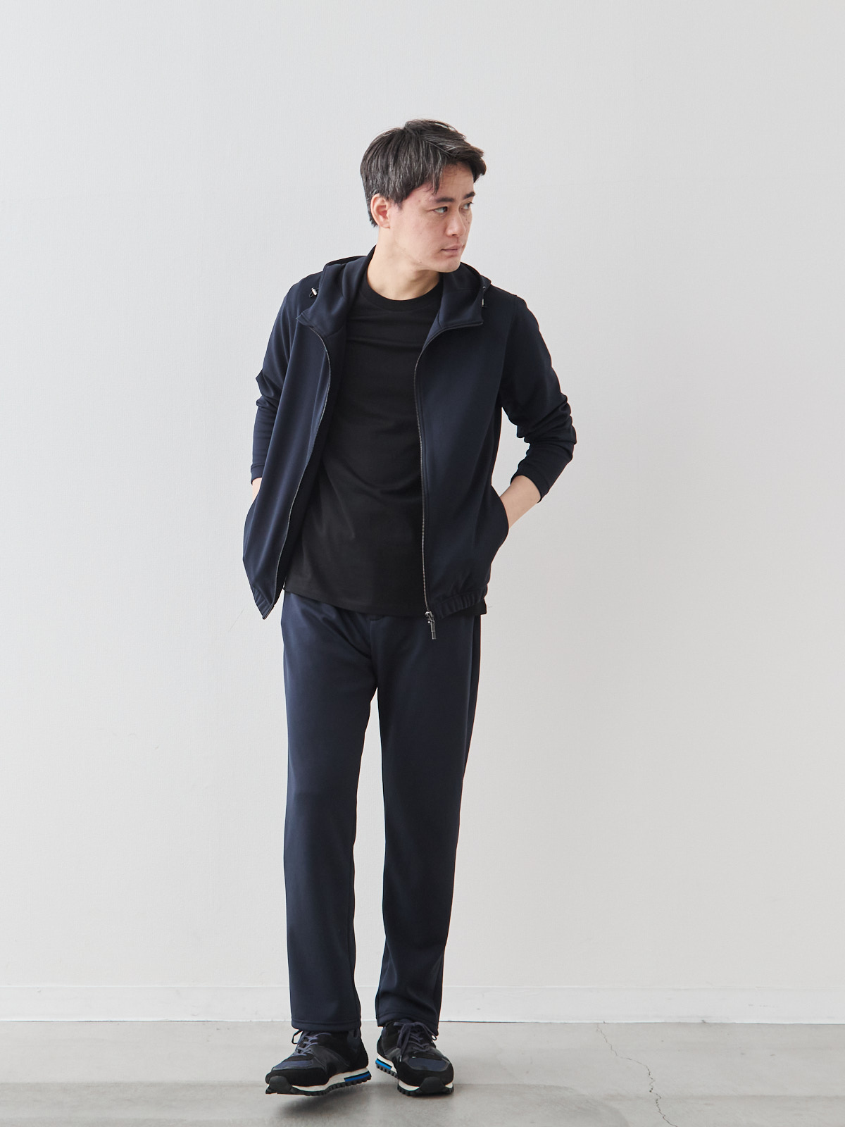 モデル 181cm 71kg サイズ L