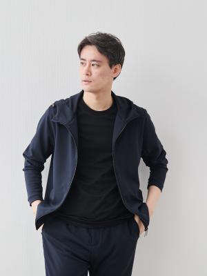 モデル 181cm 71kg ウエスト82cm サイズ L