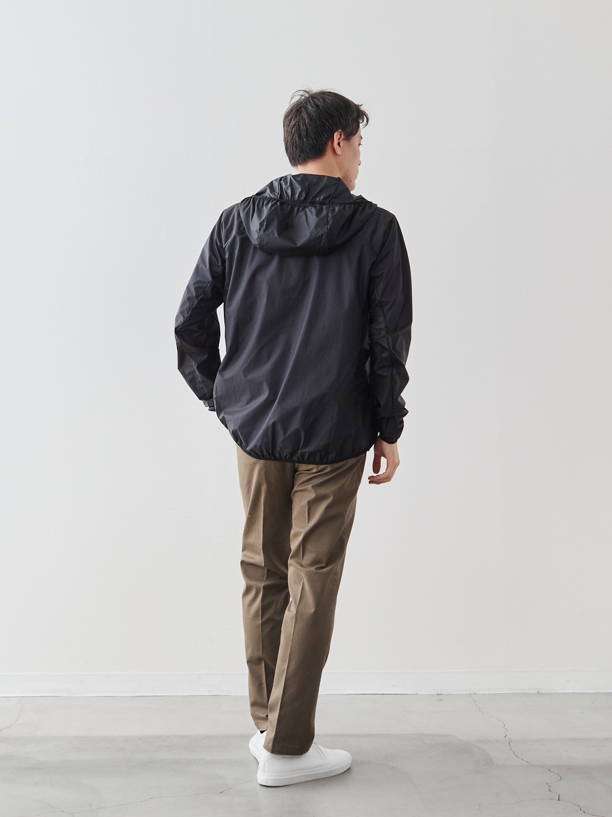 モデル 181cm 71kg サイズ L