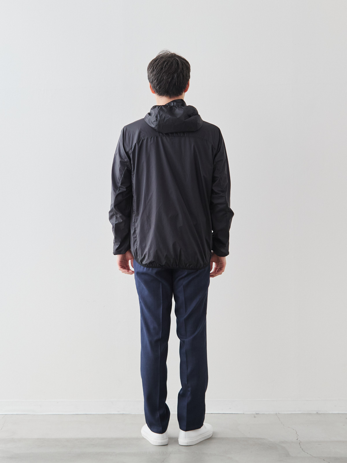 モデル 181cm 71kg サイズ L