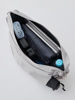 カラー:グレージュ