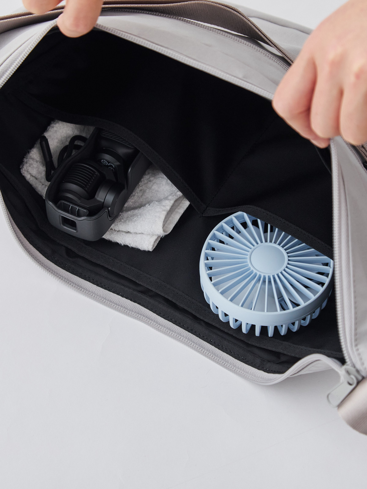 カラー:グレージュ