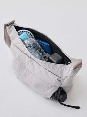 カラー:グレージュ