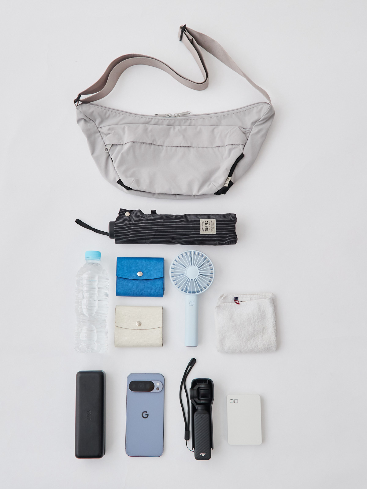 カラー:グレージュ