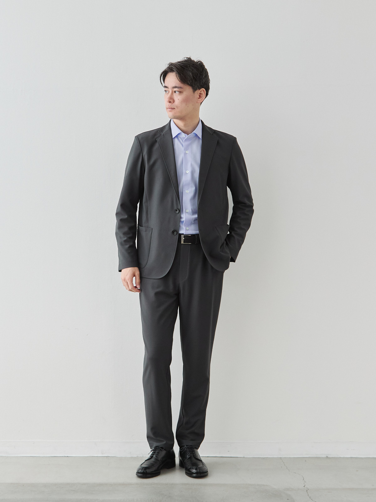 モデル 181cm 71kg ウエスト82cm サイズ L